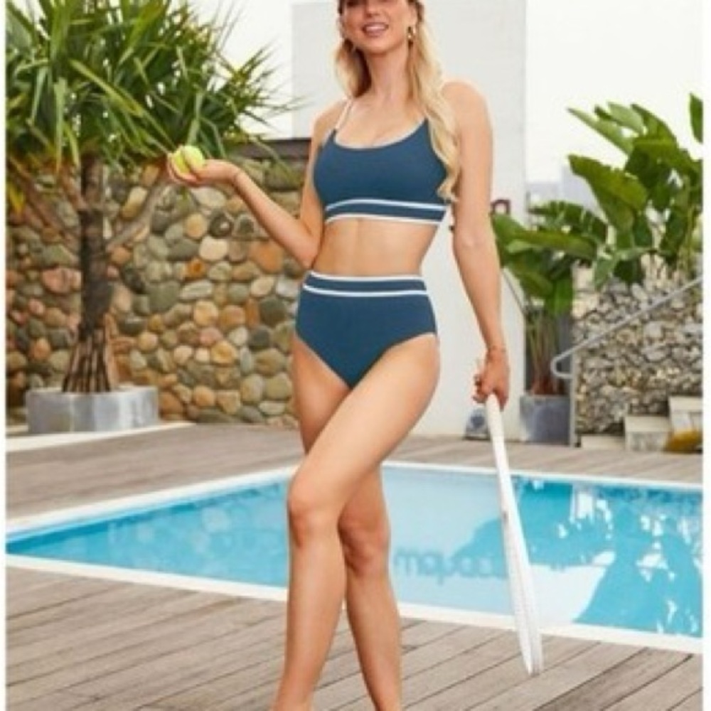 Sporty Ribbed Bikini Set - Picture 6 of 8
